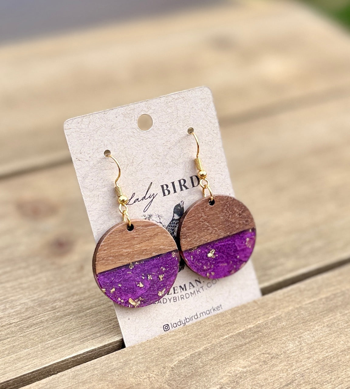 wood and coral pink resin dangle earrings with gold