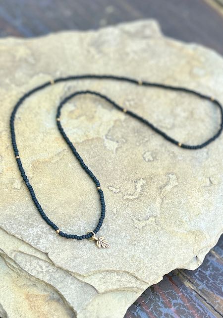 Jet Black & Gold Leaf Stretchy Seed Bead Pendant Necklace