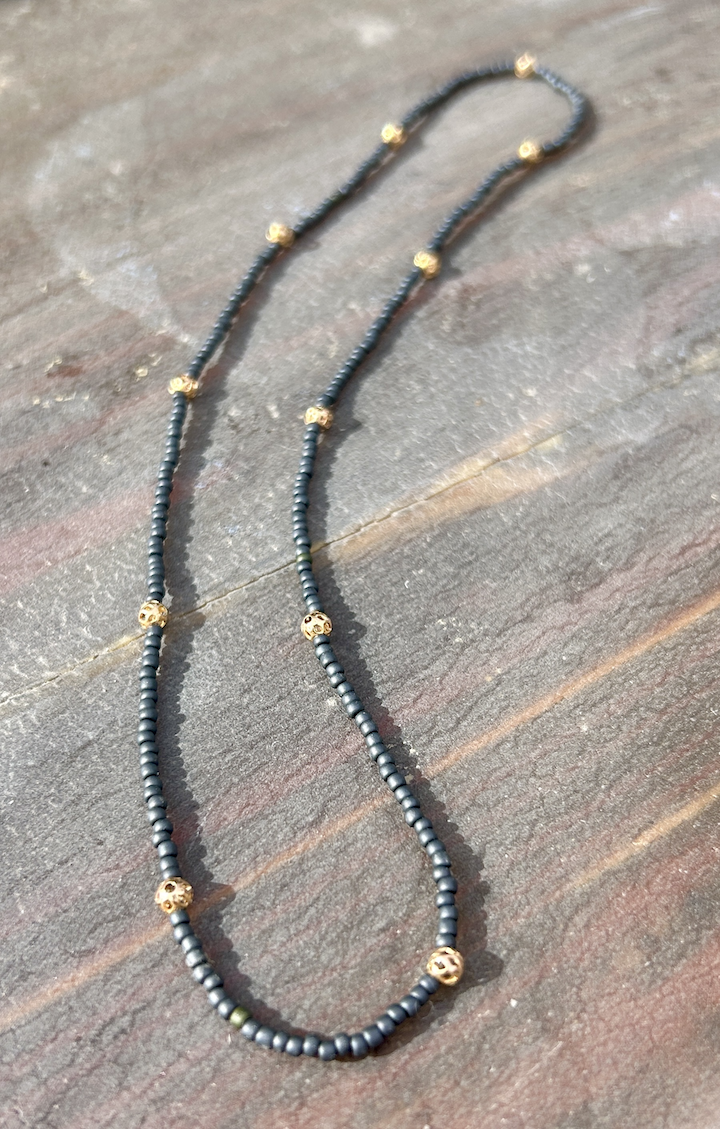 Simply Delicate Steel Grey Seed Bead Stretchy Necklace with Latticed Gold Beads