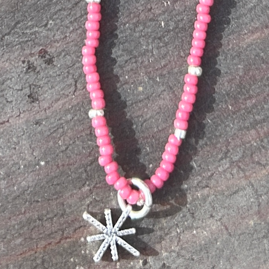 Silver Starburst Bling Pink Stretchy Seed Bead Necklace