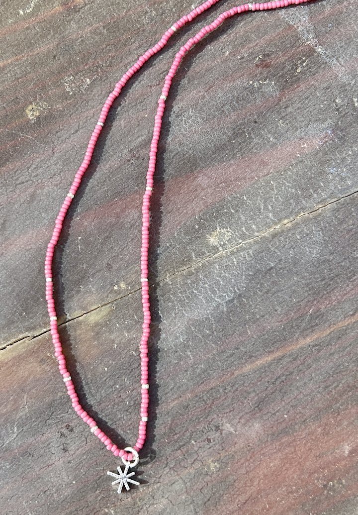 Silver Starburst Bling Pink Stretchy Seed Bead Necklace