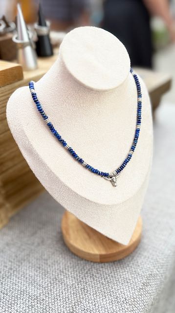 Lapis Lazuli Gemstone Stretchy Necklace – Boho Jewelry with Gold or Silver Steer Skull Pendant