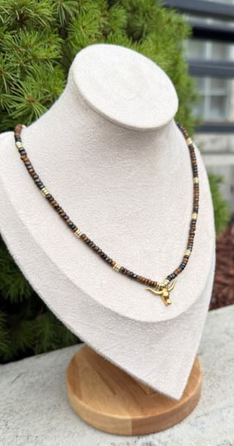 Tiger’s Eye Gemstone Stretchy Necklace – Boho Jewelry with Gold or Silver Steer Skull Pendant