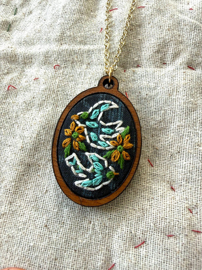 Birds Embroidery Necklace Kit